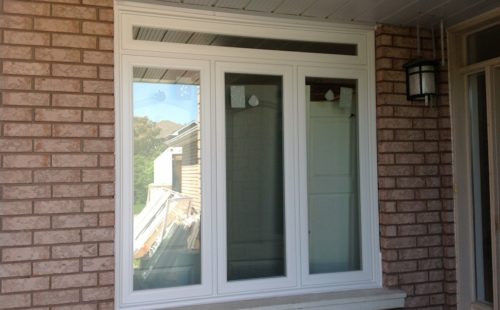 casement with picture window