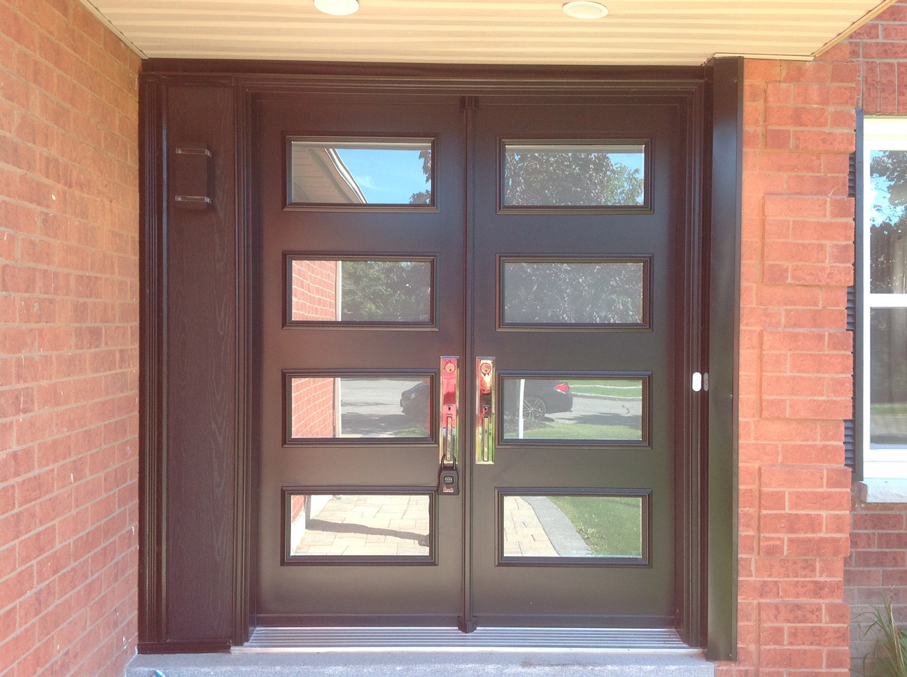 Front Door Replacement for Homeowners