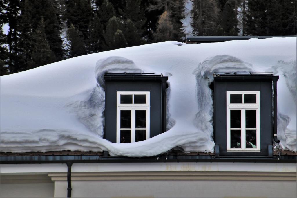 Snow-on-Roof-1024x682-1