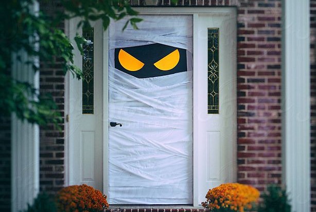 Why is my Door Sticking? And How to Fix it