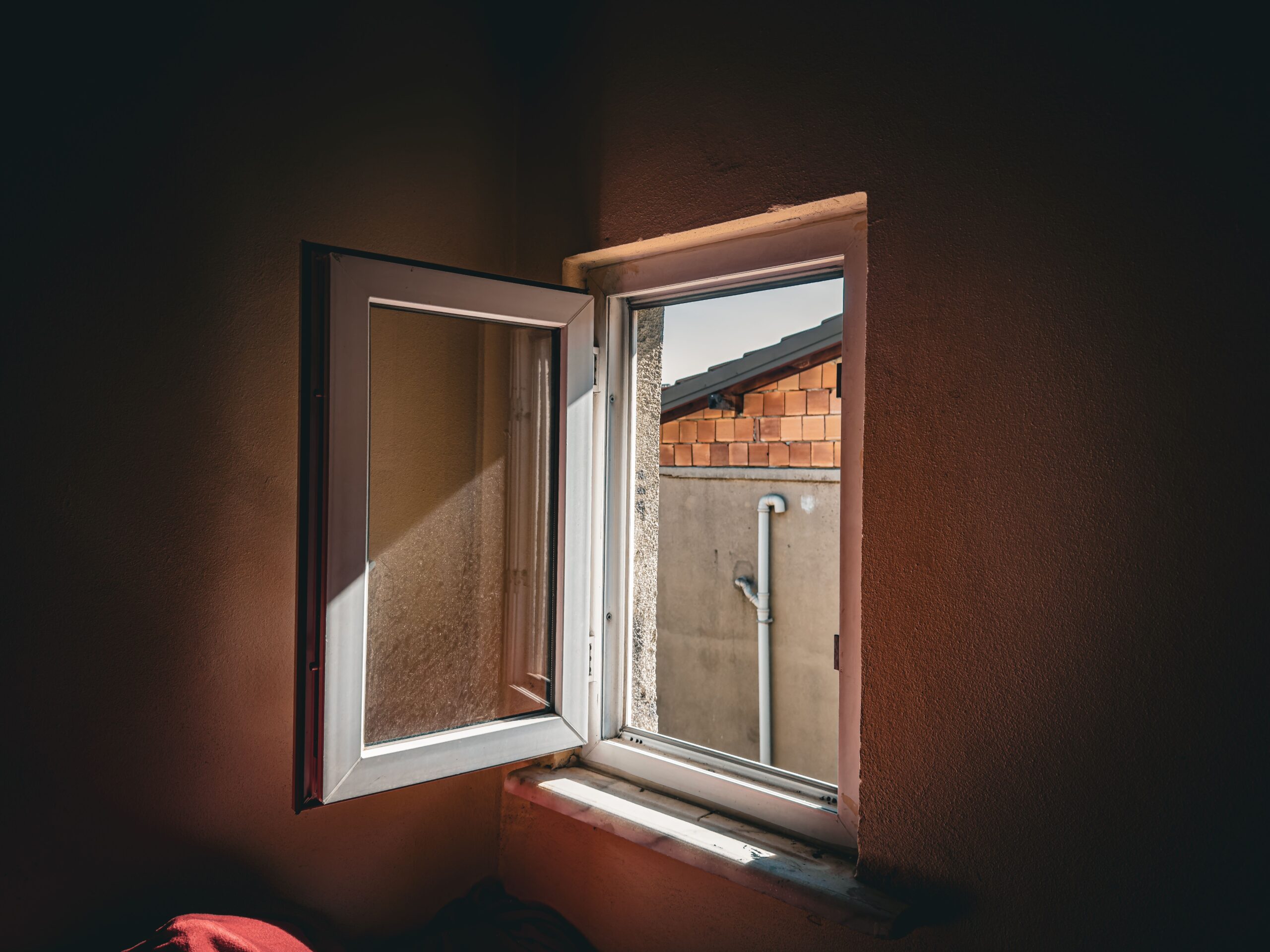Easy Cleaning Tilt & Turn Windows